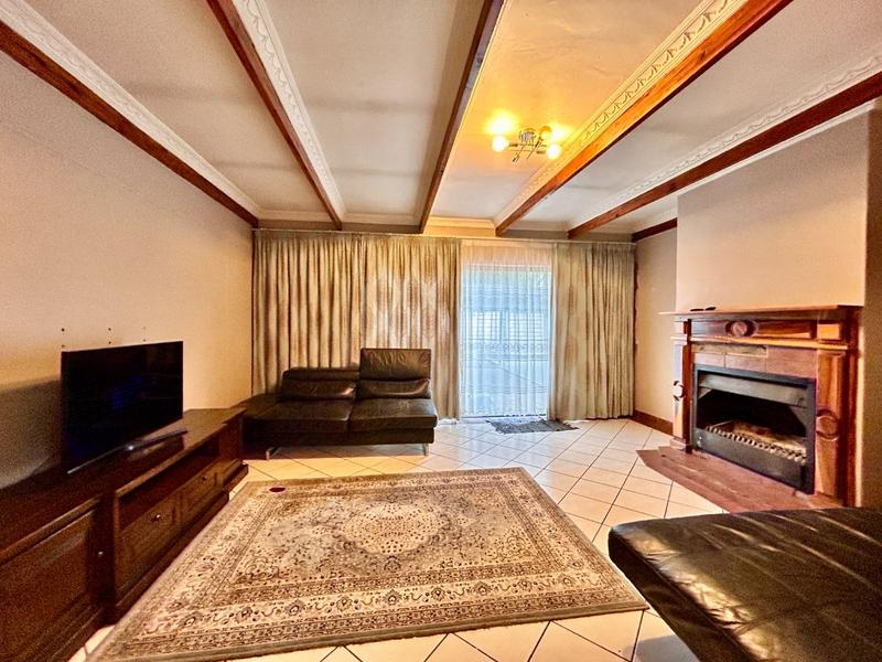 4 Bedroom Property for Sale in Garsfontein Gauteng