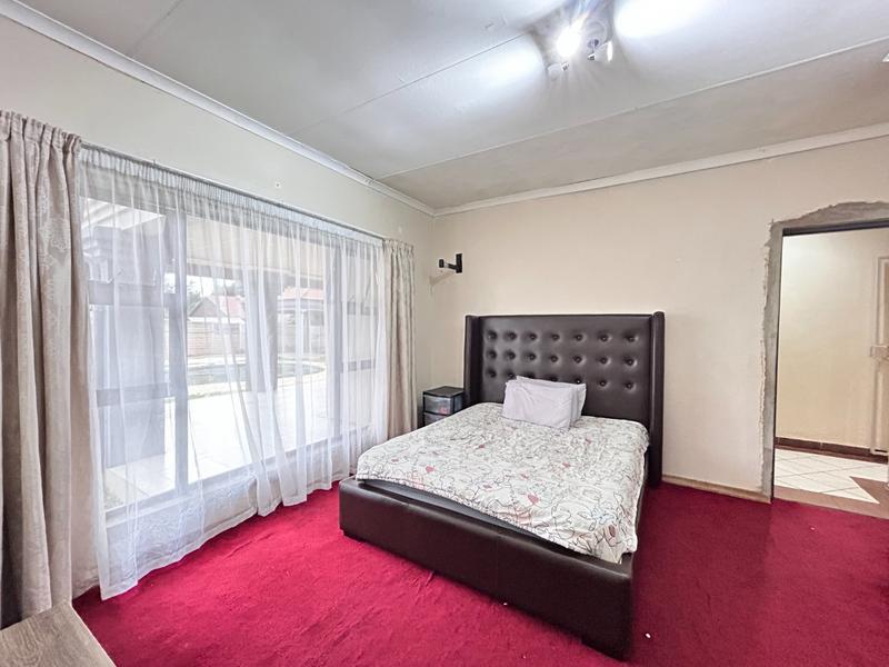 4 Bedroom Property for Sale in Garsfontein Gauteng