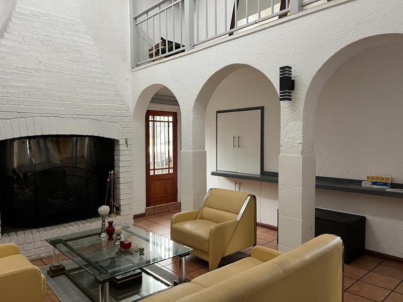 5 Bedroom Property for Sale in Glen Austin Gauteng