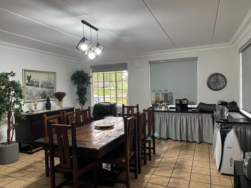 5 Bedroom Property for Sale in Glen Austin Gauteng