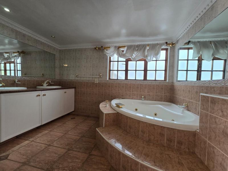 4 Bedroom Property for Sale in Waterkloof A H Gauteng