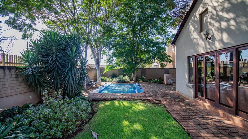 4 Bedroom Property for Sale in Midfield Estate Gauteng