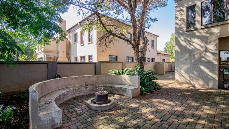 4 Bedroom Property for Sale in Midfield Estate Gauteng