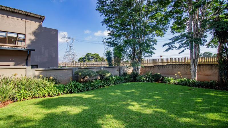 4 Bedroom Property for Sale in Midfield Estate Gauteng
