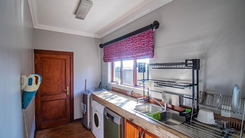 4 Bedroom Property for Sale in Midfield Estate Gauteng