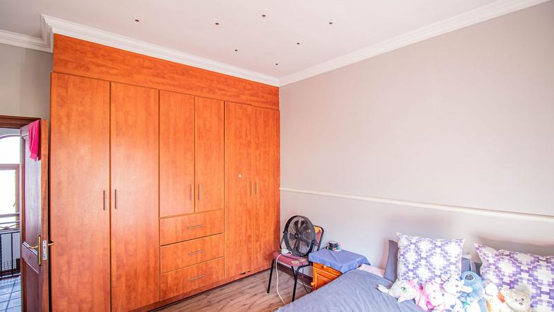 4 Bedroom Property for Sale in Midfield Estate Gauteng