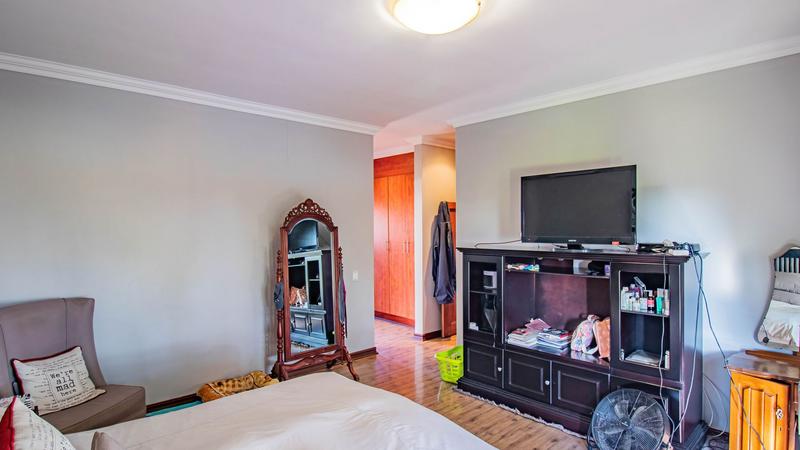 4 Bedroom Property for Sale in Midfield Estate Gauteng