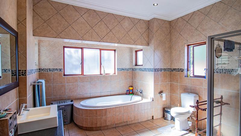 4 Bedroom Property for Sale in Midfield Estate Gauteng