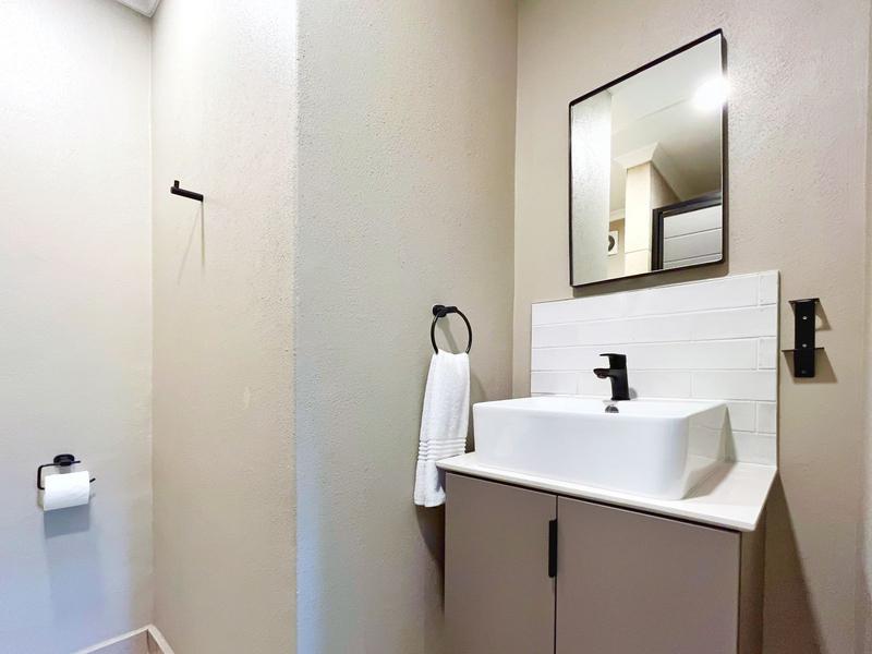 To Let 1 Bedroom Property for Rent in Bedfordview Gauteng