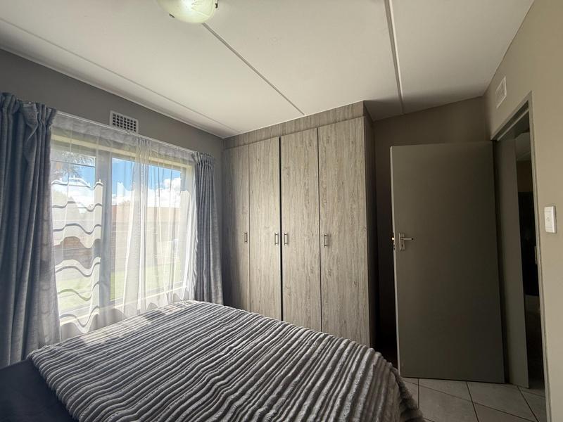 To Let 2 Bedroom Property for Rent in La Montagne Gauteng