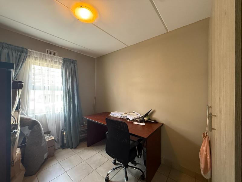 To Let 2 Bedroom Property for Rent in La Montagne Gauteng