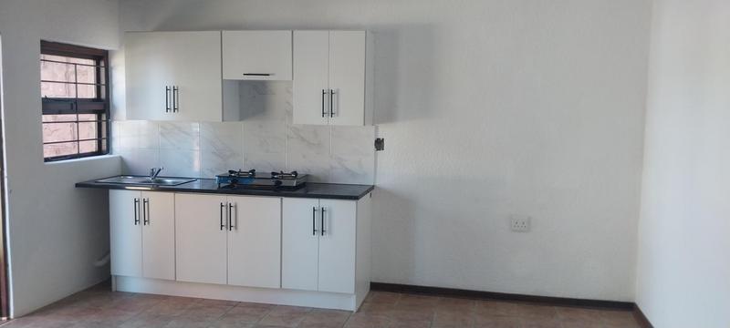 To Let 1 Bedroom Property for Rent in Edenvale Gauteng