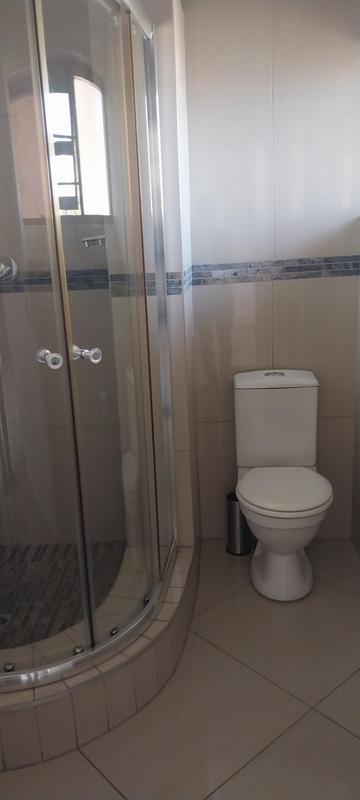 To Let 1 Bedroom Property for Rent in Edenvale Gauteng