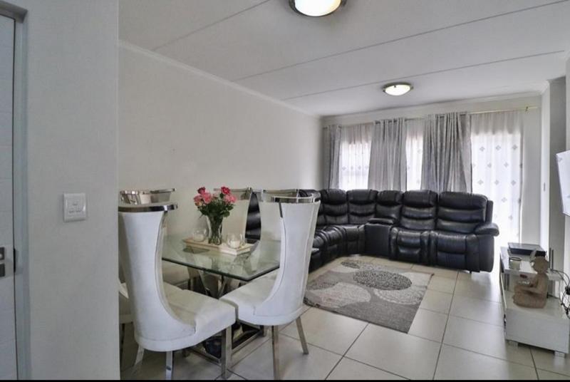 3 Bedroom Property for Sale in Greenstone Hill Gauteng