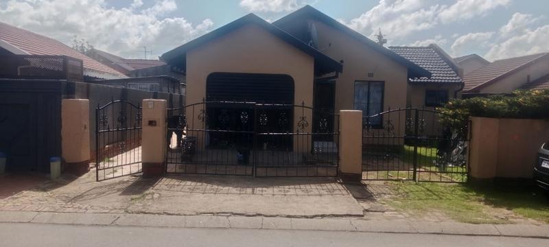 3 Bedroom Property for Sale in Daveyton Gauteng