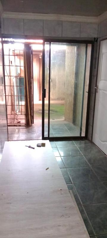 2 Bedroom Property for Sale in Bram Fischerville Gauteng