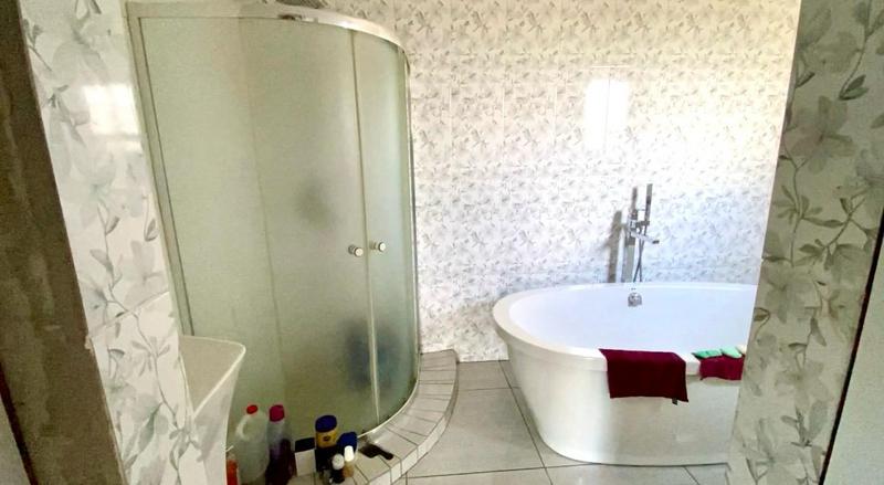 3 Bedroom Property for Sale in Bram Fischerville Gauteng