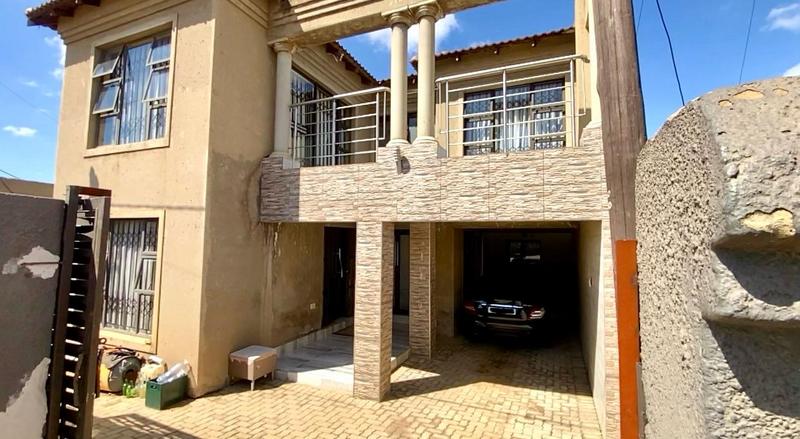 3 Bedroom Property for Sale in Bram Fischerville Gauteng