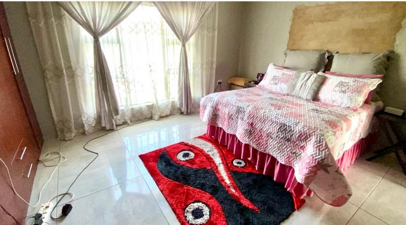 3 Bedroom Property for Sale in Bram Fischerville Gauteng