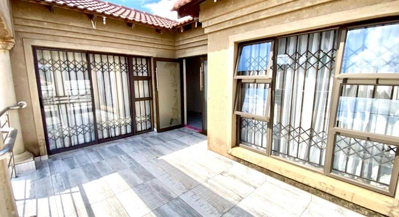 3 Bedroom Property for Sale in Bram Fischerville Gauteng