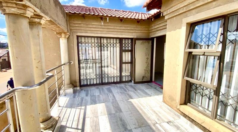 3 Bedroom Property for Sale in Bram Fischerville Gauteng