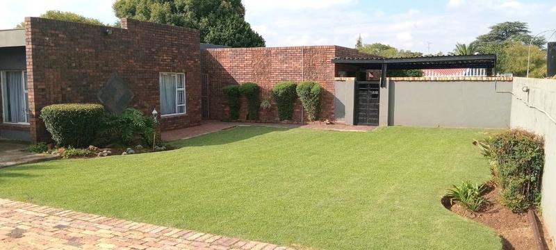 4 Bedroom Property for Sale in Morehill Gauteng