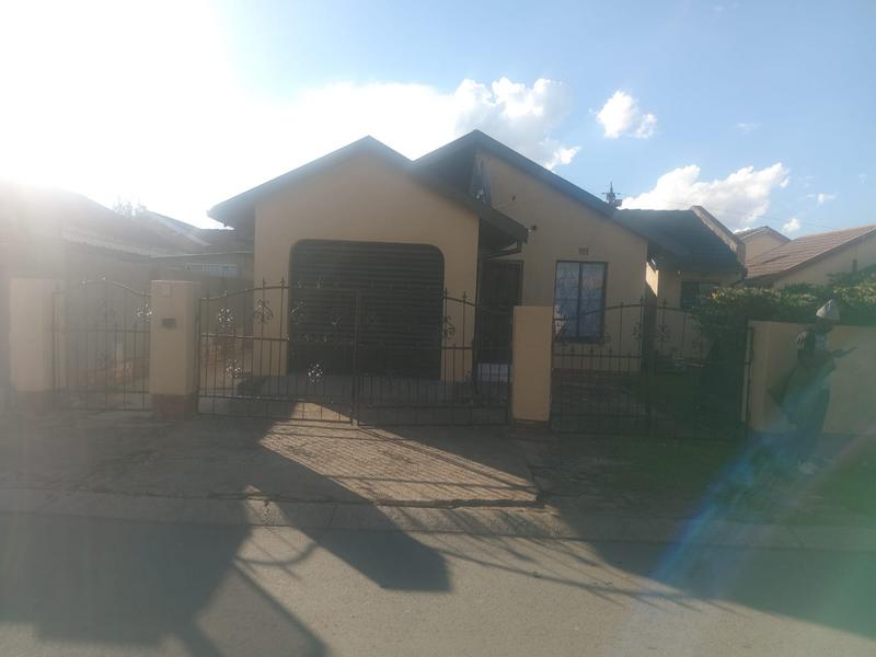 3 Bedroom Property for Sale in Daveyton Gauteng