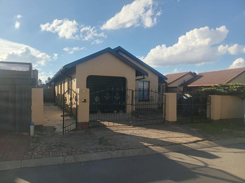 3 Bedroom Property for Sale in Daveyton Gauteng
