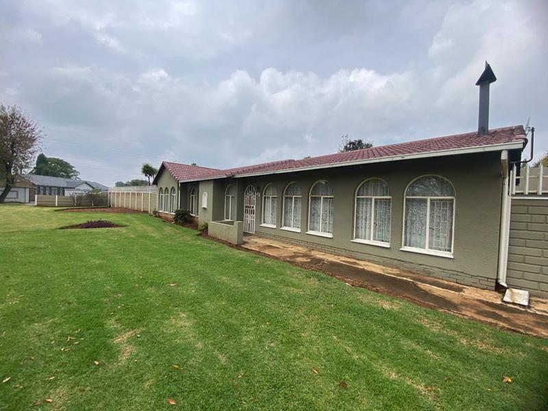 4 Bedroom Property for Sale in Crystal Park Gauteng