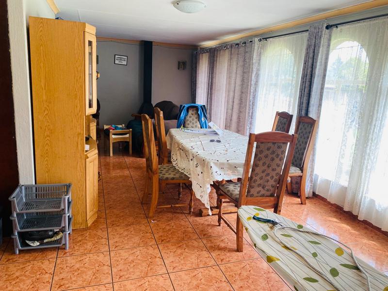 4 Bedroom Property for Sale in Crystal Park Gauteng