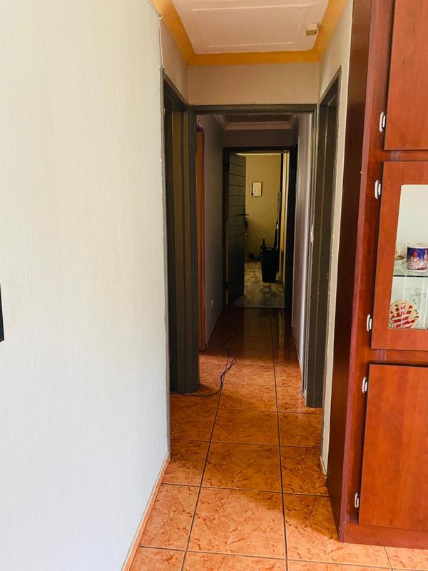 4 Bedroom Property for Sale in Crystal Park Gauteng