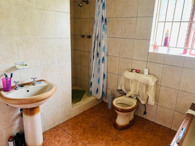 4 Bedroom Property for Sale in Crystal Park Gauteng