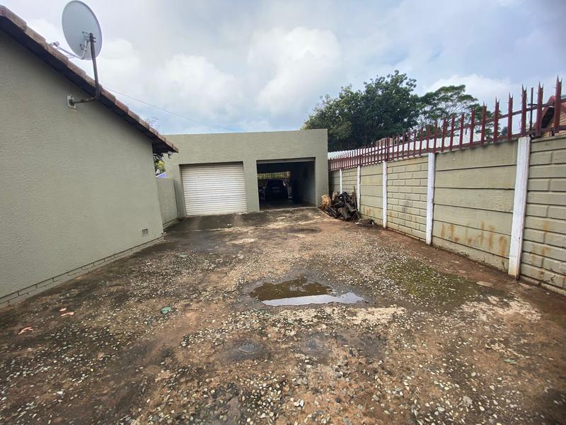 4 Bedroom Property for Sale in Crystal Park Gauteng
