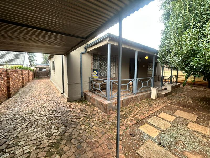 3 Bedroom Property for Sale in Geduld Gauteng