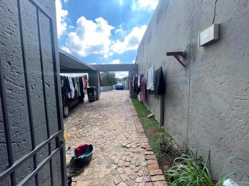 3 Bedroom Property for Sale in Ridgeway Gauteng