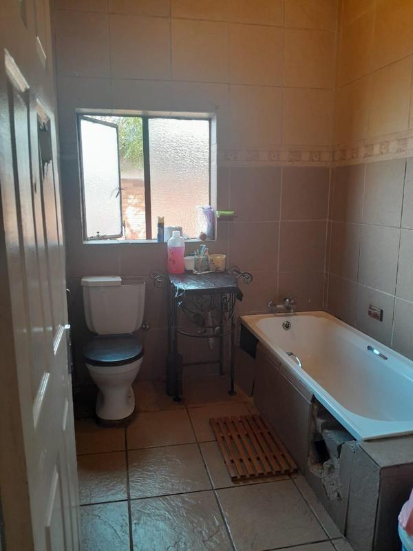 4 Bedroom Property for Sale in Rosettenville Gauteng