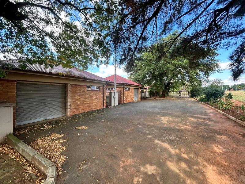 10 Bedroom Property for Sale in Springs Gauteng