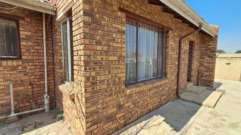 3 Bedroom Property for Sale in Sebokeng Unit 17 Gauteng