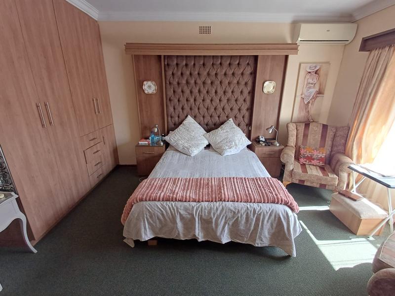 3 Bedroom Property for Sale in Unitas Park Gauteng