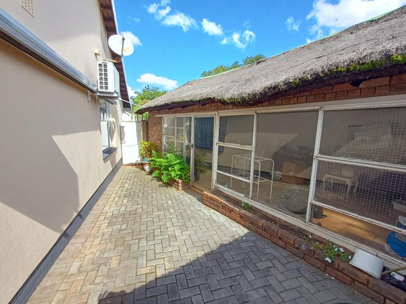 3 Bedroom Property for Sale in Unitas Park Gauteng