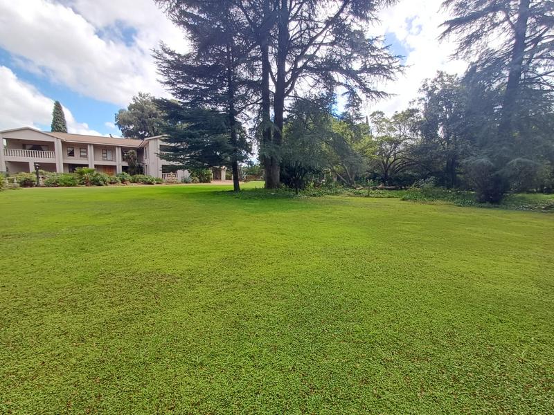 5 Bedroom Property for Sale in Unitas Park Gauteng