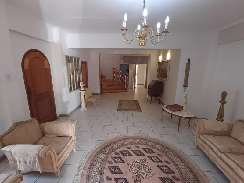 5 Bedroom Property for Sale in Unitas Park Gauteng