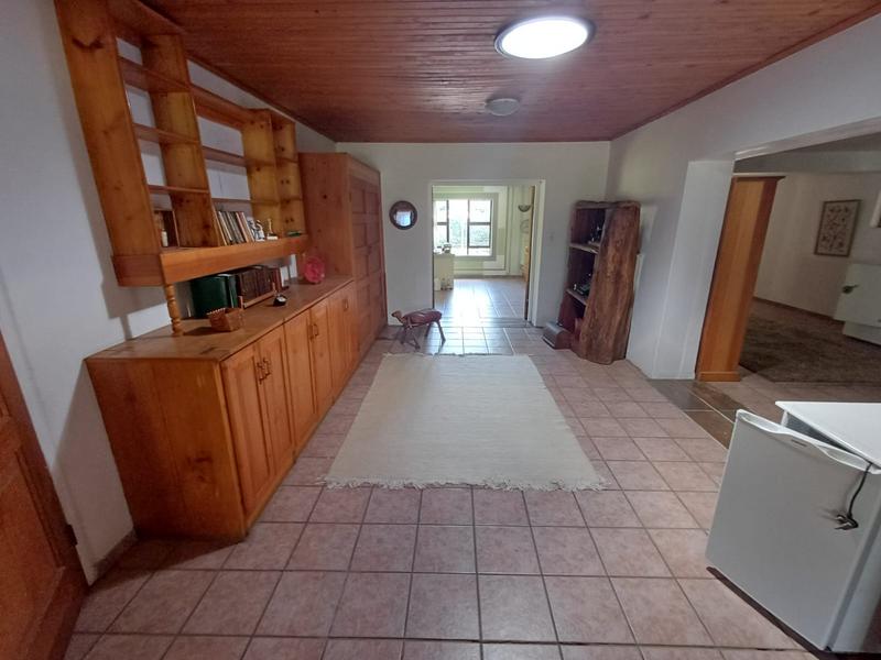 5 Bedroom Property for Sale in Unitas Park Gauteng
