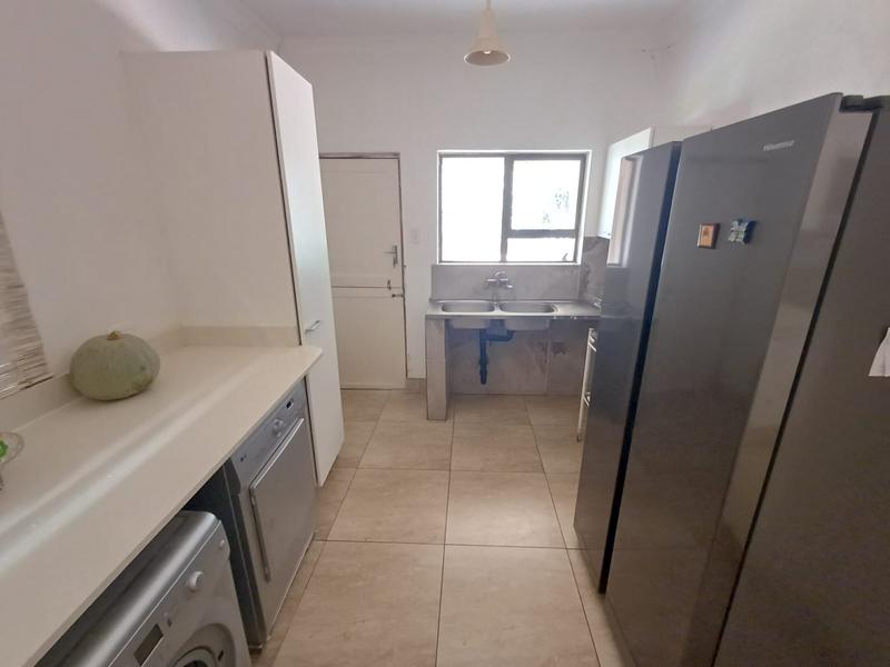 5 Bedroom Property for Sale in Unitas Park Gauteng