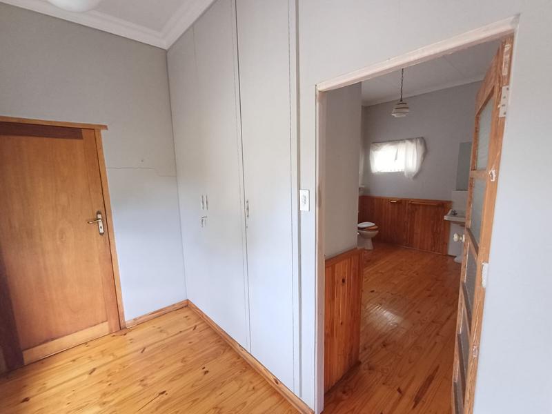 5 Bedroom Property for Sale in Unitas Park Gauteng