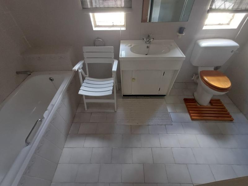 5 Bedroom Property for Sale in Unitas Park Gauteng