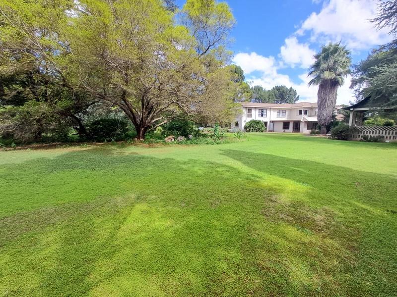 5 Bedroom Property for Sale in Unitas Park Gauteng