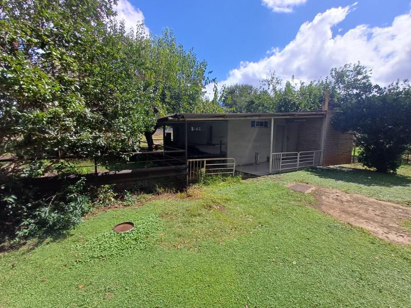 5 Bedroom Property for Sale in Unitas Park Gauteng