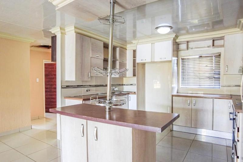 3 Bedroom Property for Sale in Karenpark Gauteng