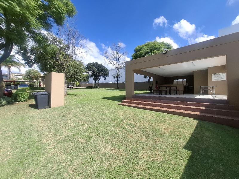 To Let 2 Bedroom Property for Rent in Morningside Gauteng